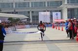 Negari Terfa wins the men's race at the 2013 Xiamen Marathon (Organisers)