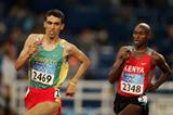 Hicham El Guerrouj followed by Bernard Lagat in the last bend of the 1500m final (Getty Images)
