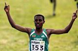 Bekele's short course victory salute in Lausanne (Getty Images)