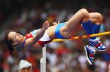 Defending champion Yelena Slesarenko gets through to the Olympic final after a third-attempt clearance at 1.93m (Getty Images)