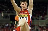 Vitaliy Shkurlatov (RUS) jumping to bronze at the 2004 World Indoors (AFP / Getty Images)
