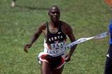 John Kibowen winning the short course race at the 1998 World Cross Country Champs (Getty Images)