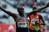 Paul Kipsiele Koech takes 8:00.57 victory in Paris (Jean-Pierre Durand)
