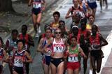 Paula Radcliffe of Great Britain in the pack (© Allsport)