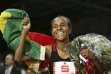 Meseret Defar celebrates her 3000m World indoor record in Stuttgart in 2007 (Bongarts)