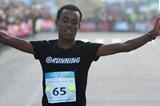 Strong half marathon debut for Dawit Wolde in Egmond aan Zee (Orange Pictures)