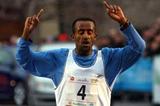Abebe Dinkessa wins the 2005 Boclassic (Lorenzo Sampaolo)