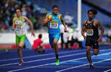 Stephen Newbold strikes 200m gold for The Bahamas (Getty Images)