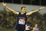Louis van Zyl (RSA) wins gold at 400m Hurdles in Kingston 2002 (Getty Images)