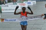 Priscah Jeptoo takes the victory in Turin (Lorenzo Sampaolo)