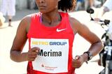 Ethiopian teenager Merima Mohammed on the way to her 2:28:15 in Dusseldorf (Victah Sailer)