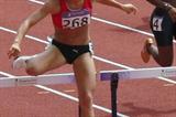 Stina Troest on her way to a silver medal in Singapore 2010 (Lars Nielsen)