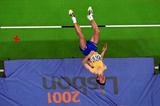 Stefan Holm jumping to World Indoor gold in 2001 (Getty Images)